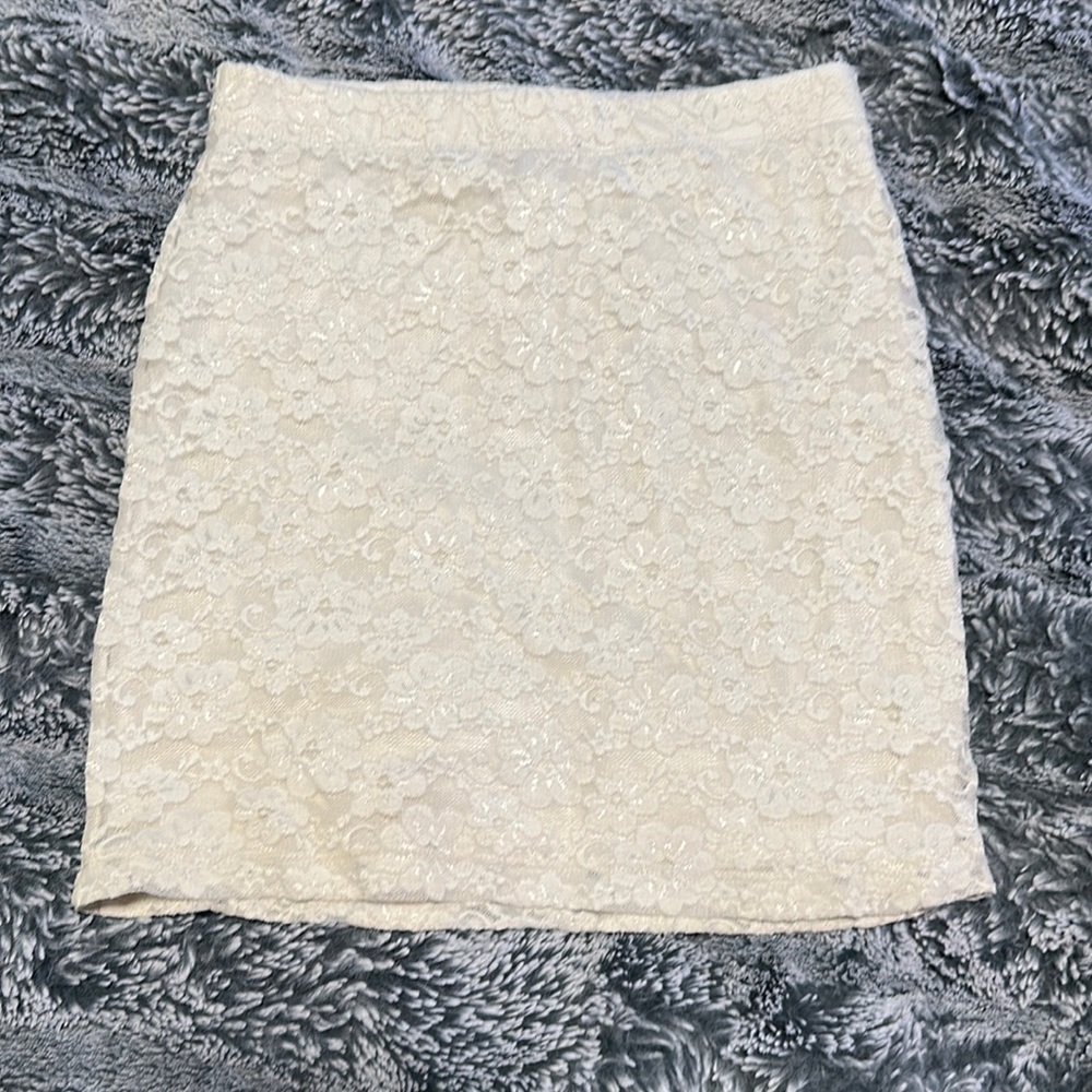 Forever 21 floral lace white mini skirt